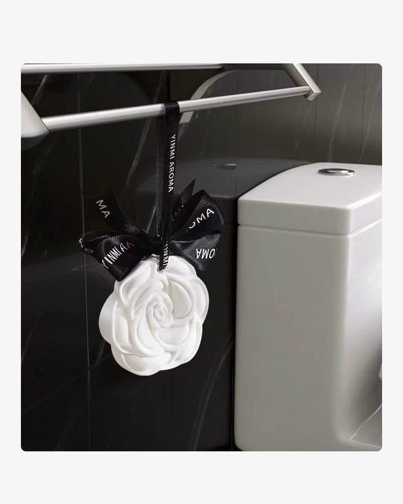 INS Xiaoxiangfeng car blue wind chime aromatherapy pendant