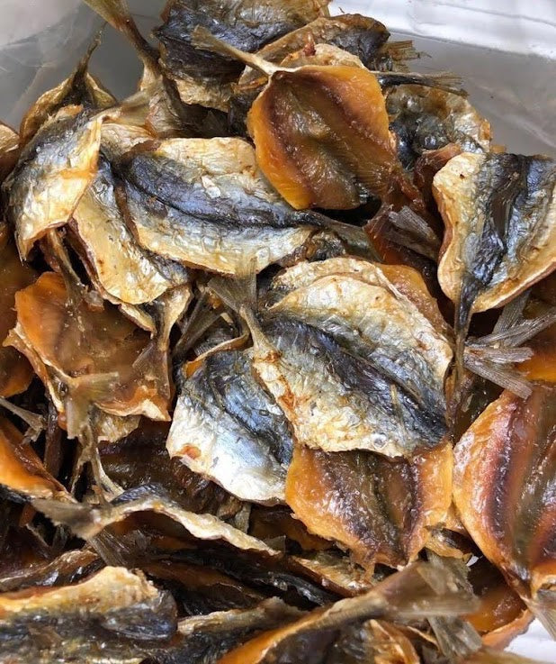 Thai charcoal grilled golden needle fish