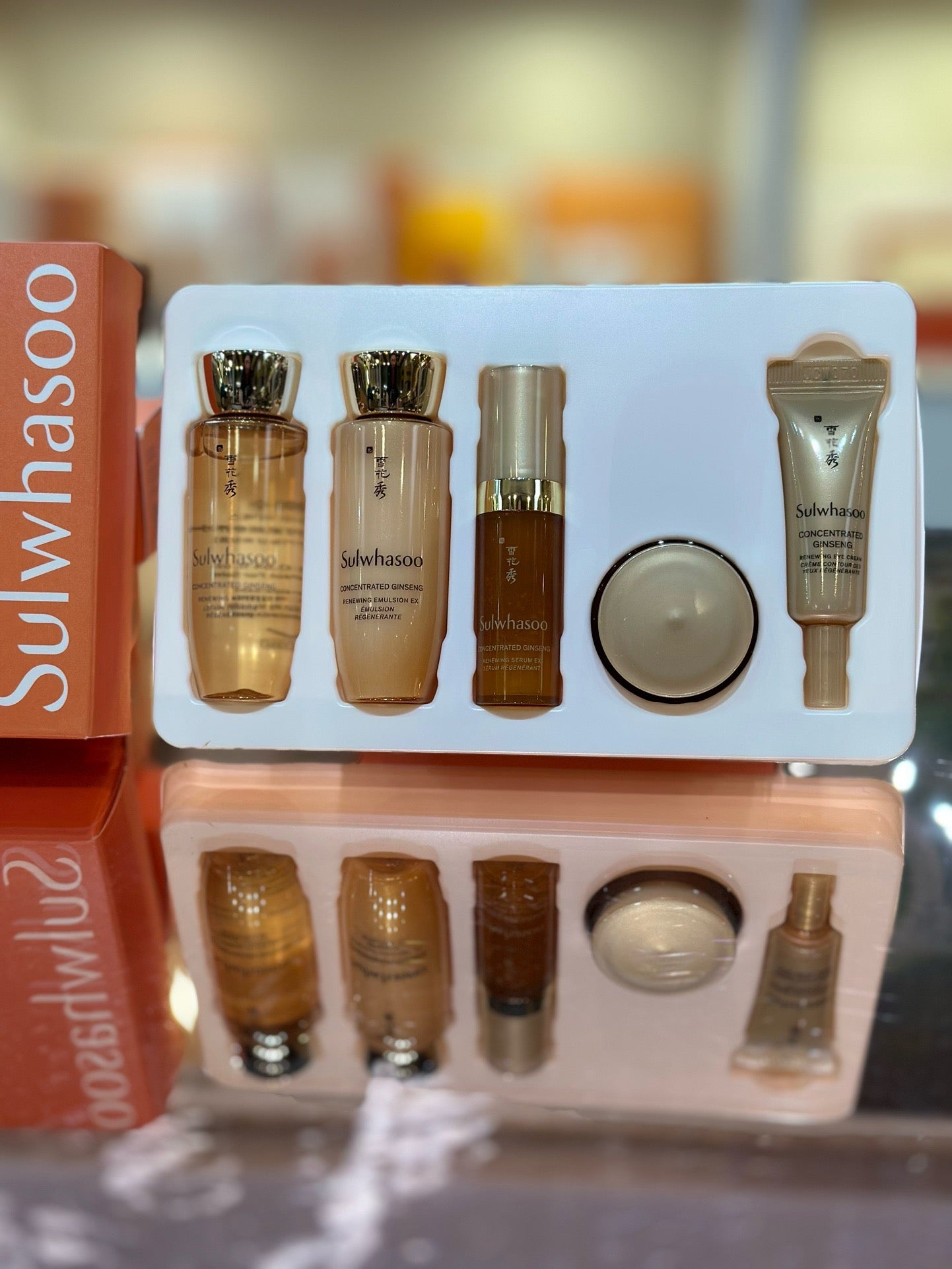 Sample of South Korea's Sulwhasoo Sulwhasoo Royal Firming Ginseng Five-piece Set